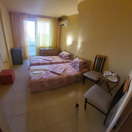 Appartamento Apartamenti Ivaia Varna Esterno foto