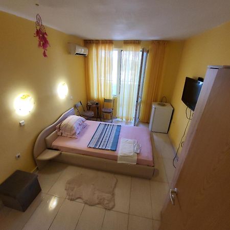 Appartamento Apartamenti Ivaia Varna Esterno foto