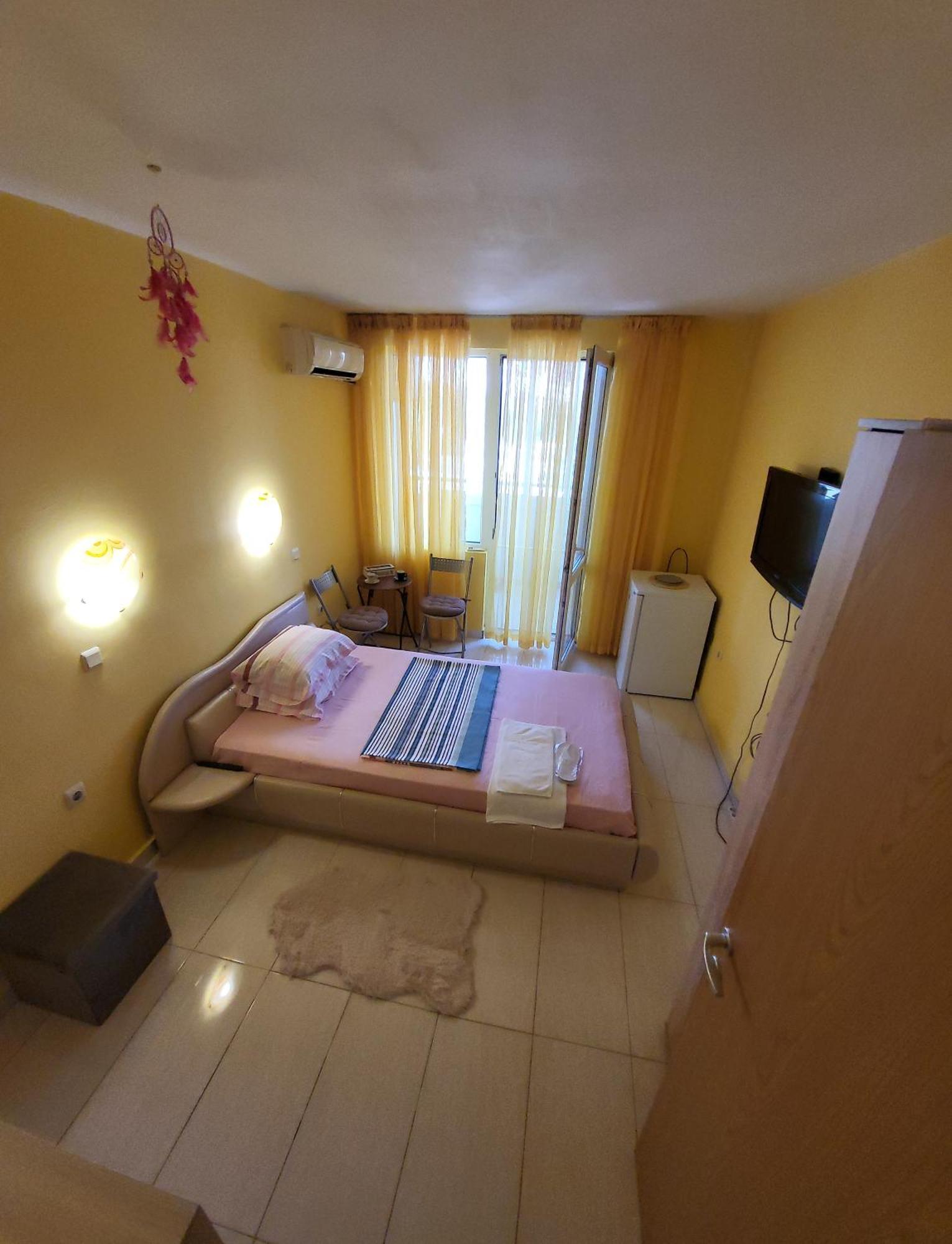 Appartamento Apartamenti Ivaia Varna Esterno foto