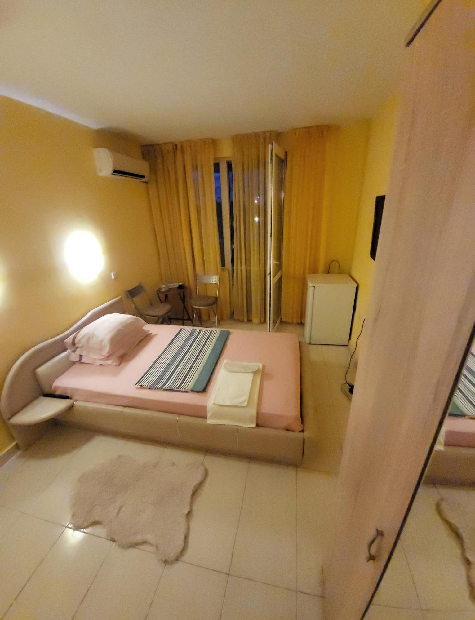 Appartamento Apartamenti Ivaia Varna Esterno foto